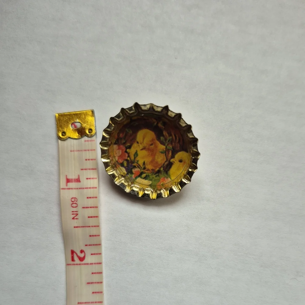 Vintage Bottle Cap Brooch Pin - Picture 3 of 3